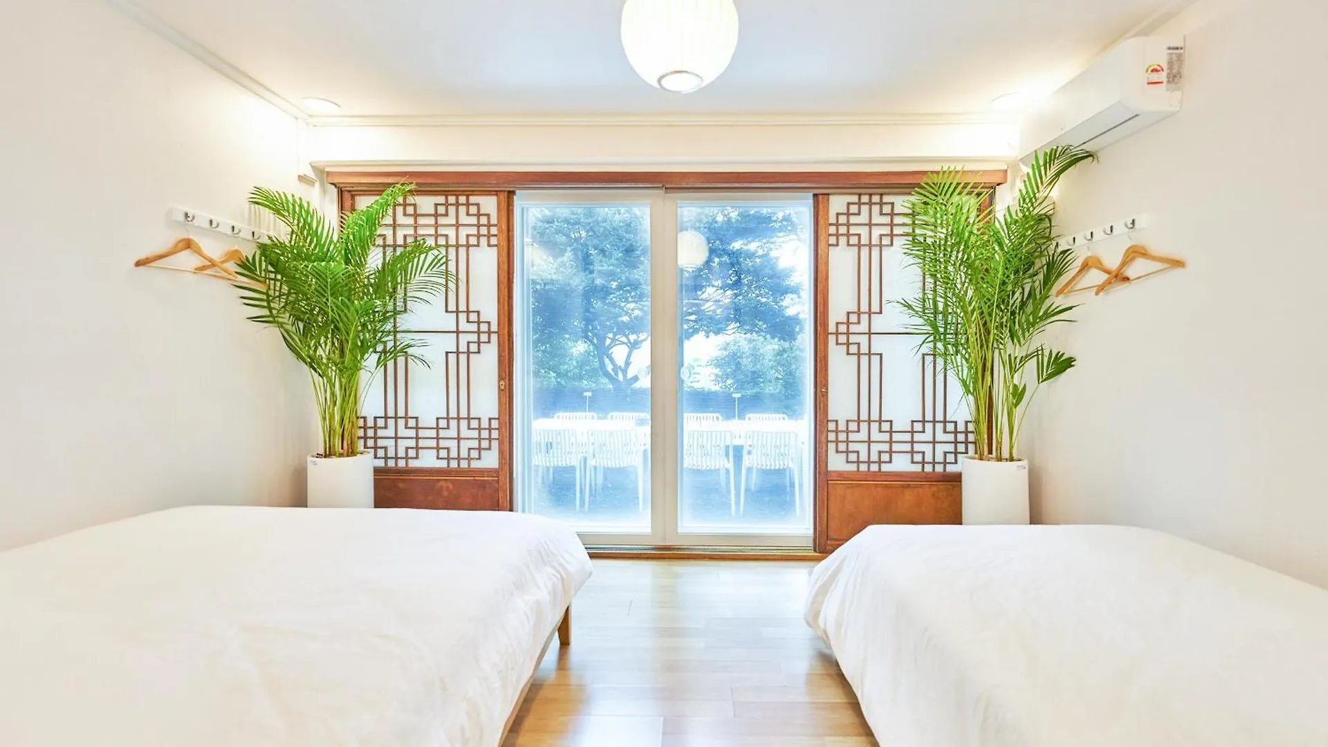 Jt Tailored Service Home 5Min Walk From Hyehwa St Seoul Holiday home